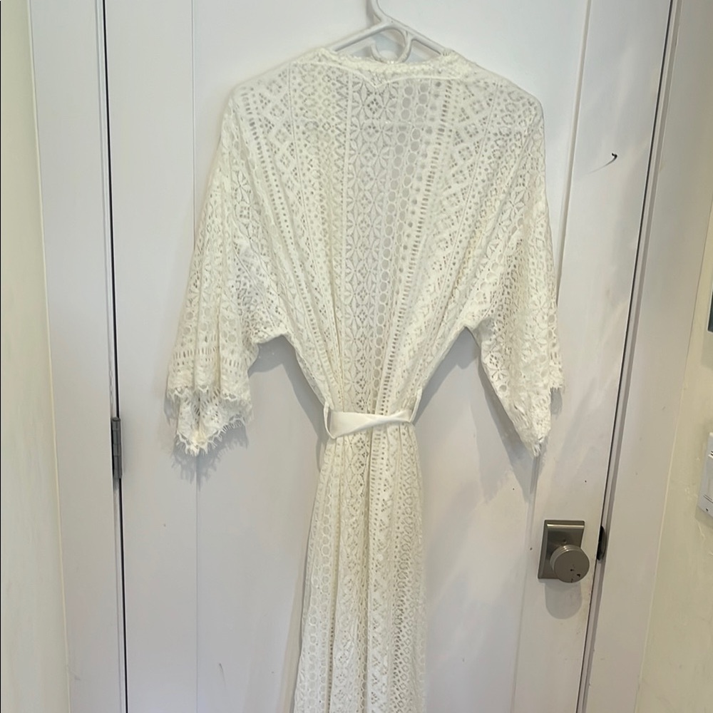 David's Bridal White Lace Robe - Picture 6 of 6